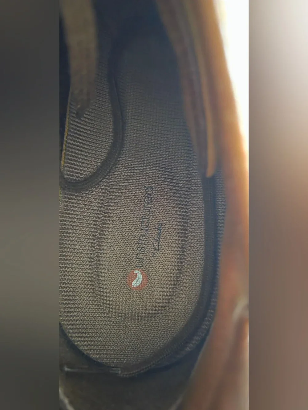 Clarks clean neutral
